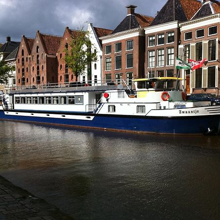 Botel Zwaantje Amsterdam Camera foto